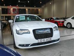 کرایسلەر 300
